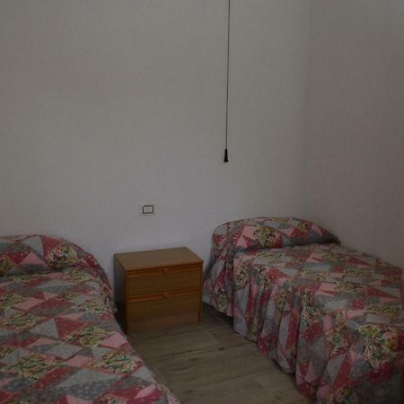 San Giovanni Suèrgiu Appartamento Vacanza Da Luisa מראה חיצוני תמונה